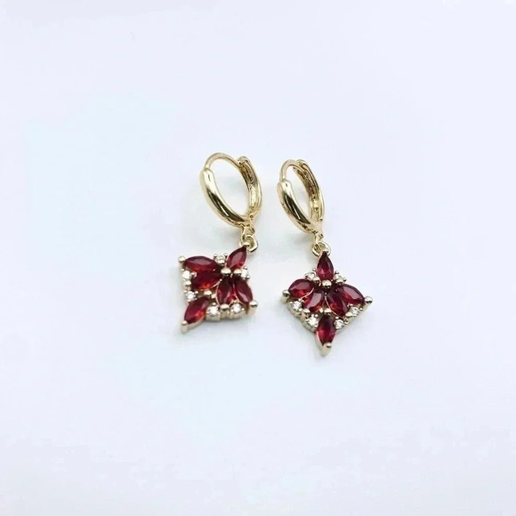 Drop Leaves Earrings Gold Plated - Picture 1 of 4